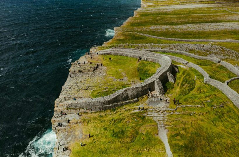 Dún Aonghasa – fort na krańcu lądu